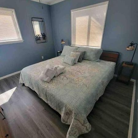 2022 Renovated 2-Bdrm Cozy, Lovely Condo W/Parking! Île de Hilton-Head Extérieur photo