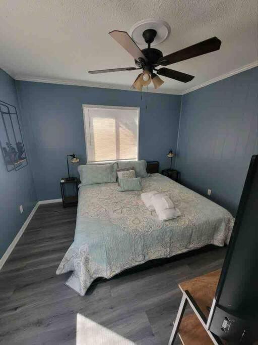 2022 Renovated 2-Bdrm Cozy, Lovely Condo W/Parking! Île de Hilton-Head Extérieur photo