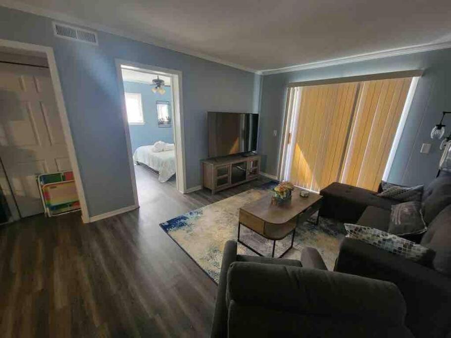 2022 Renovated 2-Bdrm Cozy, Lovely Condo W/Parking! Île de Hilton-Head Extérieur photo