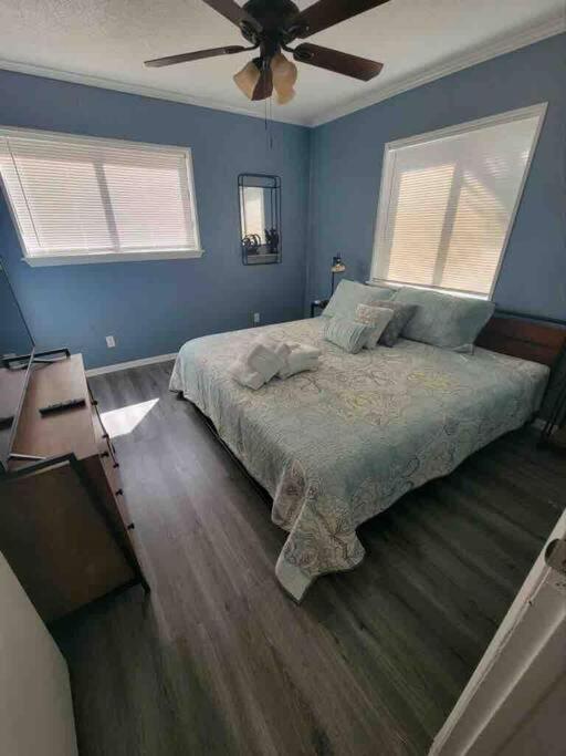 2022 Renovated 2-Bdrm Cozy, Lovely Condo W/Parking! Île de Hilton-Head Extérieur photo