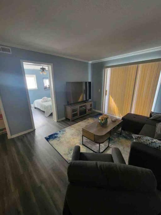 2022 Renovated 2-Bdrm Cozy, Lovely Condo W/Parking! Île de Hilton-Head Extérieur photo