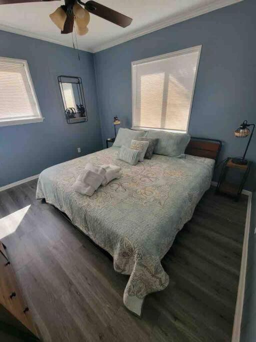 2022 Renovated 2-Bdrm Cozy, Lovely Condo W/Parking! Île de Hilton-Head Extérieur photo