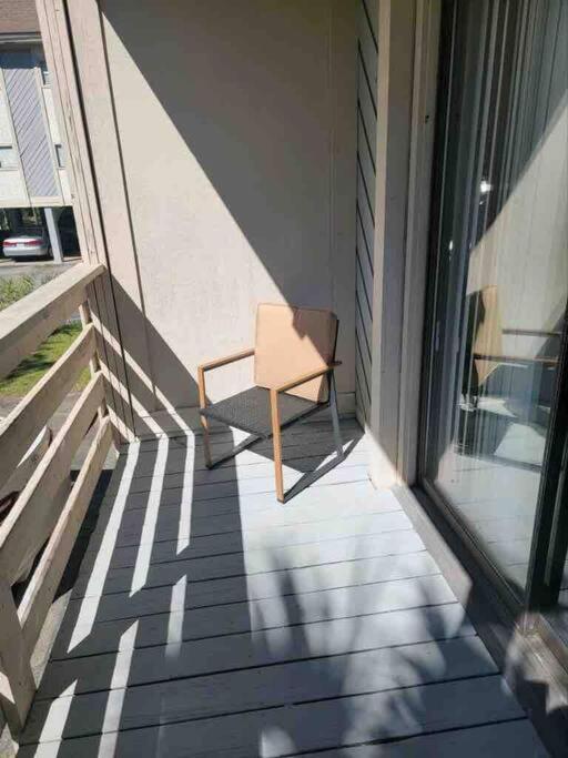 2022 Renovated 2-Bdrm Cozy, Lovely Condo W/Parking! Île de Hilton-Head Extérieur photo