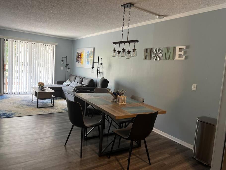 2022 Renovated 2-Bdrm Cozy, Lovely Condo W/Parking! Île de Hilton-Head Extérieur photo