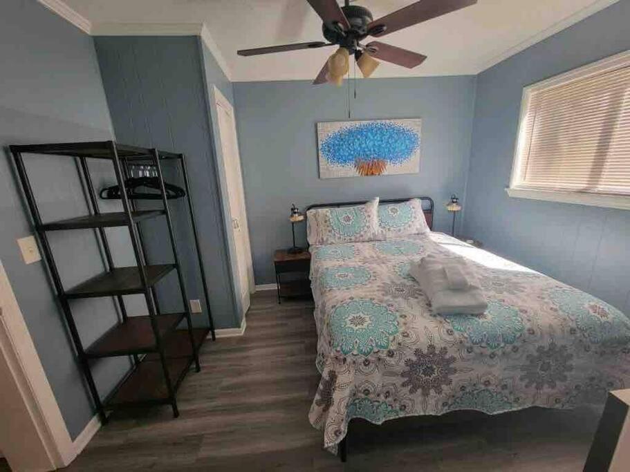 2022 Renovated 2-Bdrm Cozy, Lovely Condo W/Parking! Île de Hilton-Head Extérieur photo