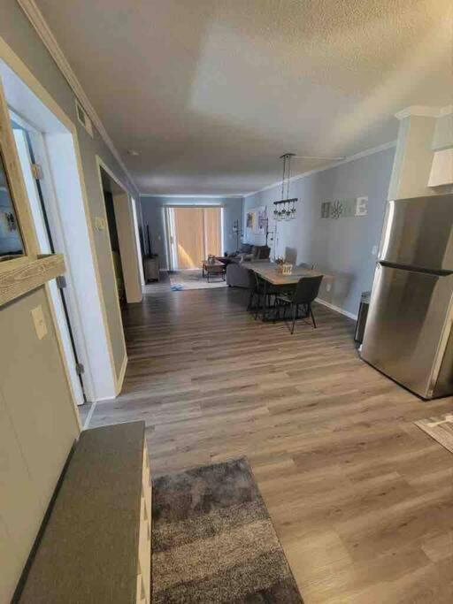 2022 Renovated 2-Bdrm Cozy, Lovely Condo W/Parking! Île de Hilton-Head Extérieur photo