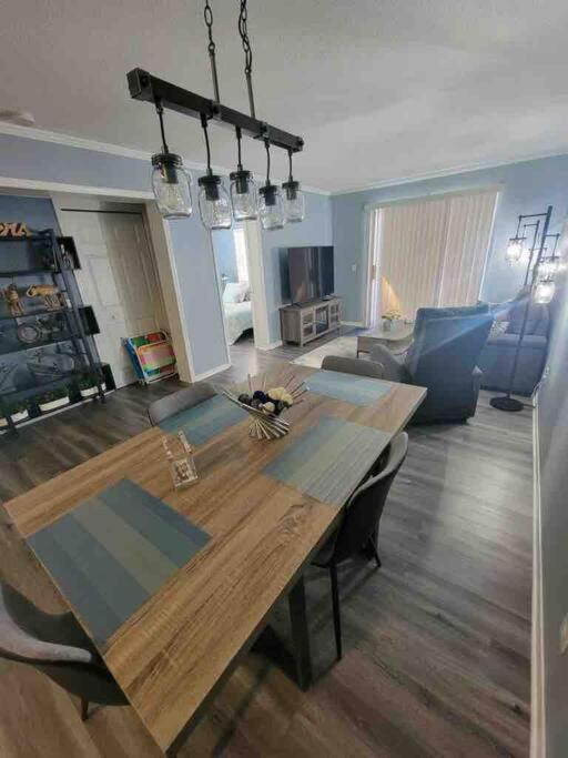 2022 Renovated 2-Bdrm Cozy, Lovely Condo W/Parking! Île de Hilton-Head Extérieur photo